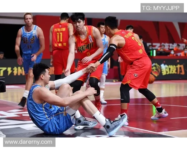 深圳篮球队在世锦赛中的灵活性表现分析与启示