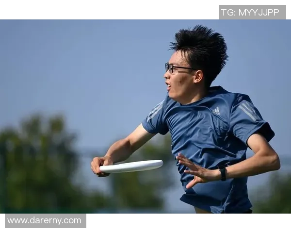 深圳飞盘队在攀岩联赛中以96分稳居积分榜首位